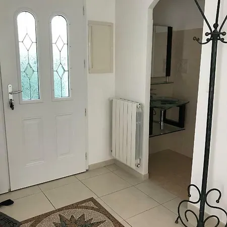 Belle à Raphaël Dans Clos Privé *