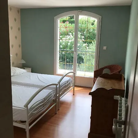 Belle à Raphaël Dans Clos Privé Saint-Raphaël