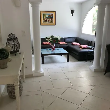 Belle A Raphael Dans Clos Prive * Saint-Raphael (Var)