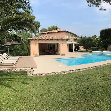 Belle A Raphael Dans Clos Prive * Saint-Raphael (Var)