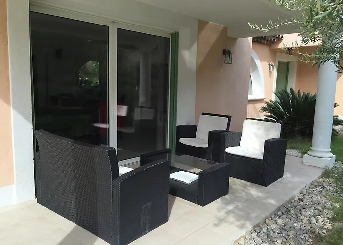 Villa Belle à Raphaël Dans Clos Privé